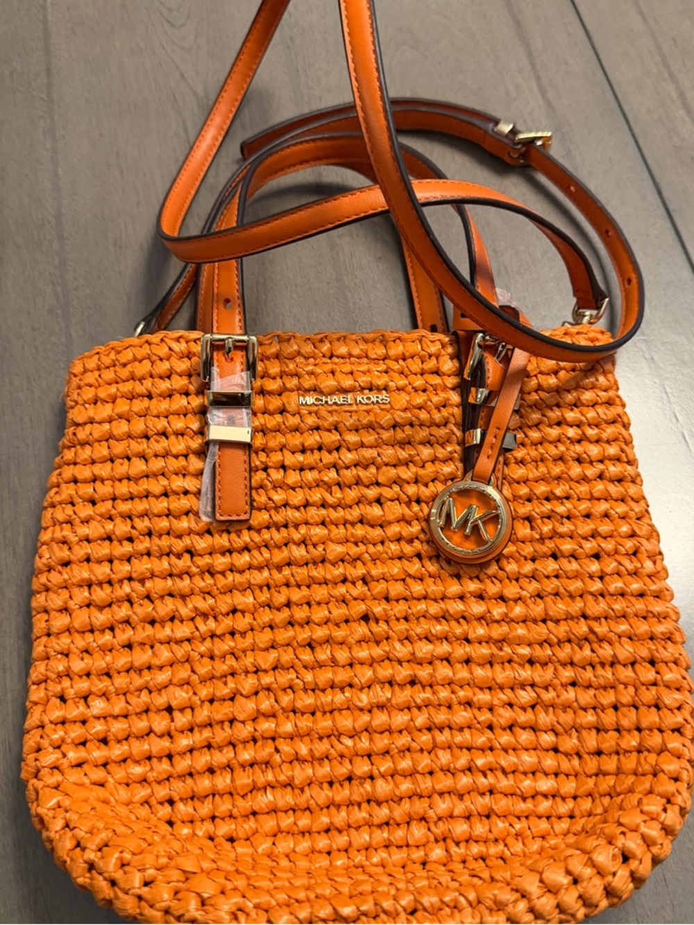 NEW $158 MICHAEL Michael Kors
Quinn XS North-South Tote Crossbody Bag - Picture 4 of 6